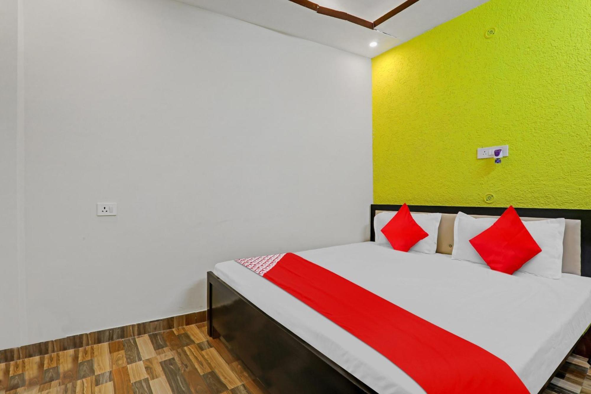 Hotel O R K Hotels ลัคเนา ภายนอก รูปภาพ