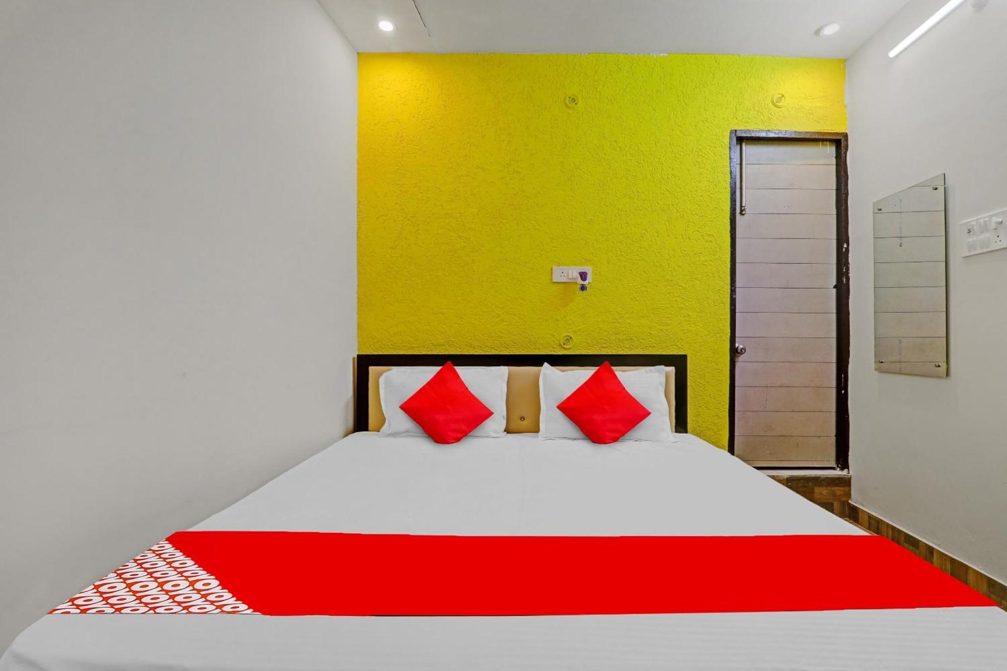 Hotel O R K Hotels ลัคเนา ภายนอก รูปภาพ